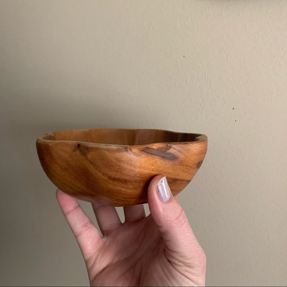 🦉/ Decorative Wooden Monkey Pod Bowl/Dish - Picture 6 of 7